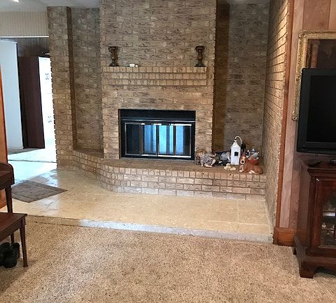 5th image of 216 E Kearney St