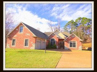 2456 Country Club Dr, Jefferson City, MO 65109