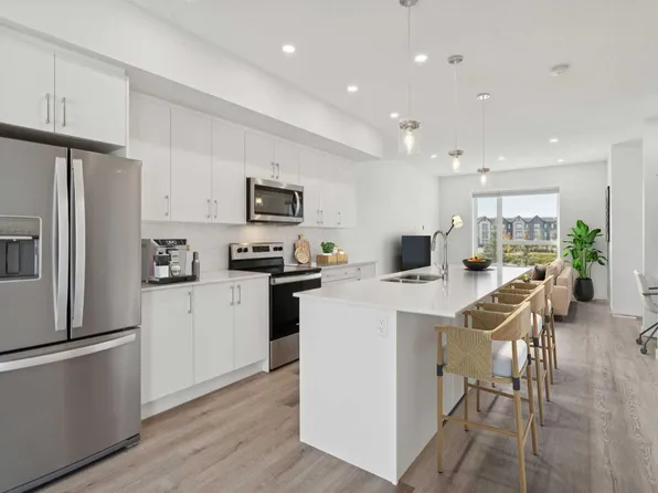 54 Evanscrest Mnr NW, Calgary, AB T3P 2A3