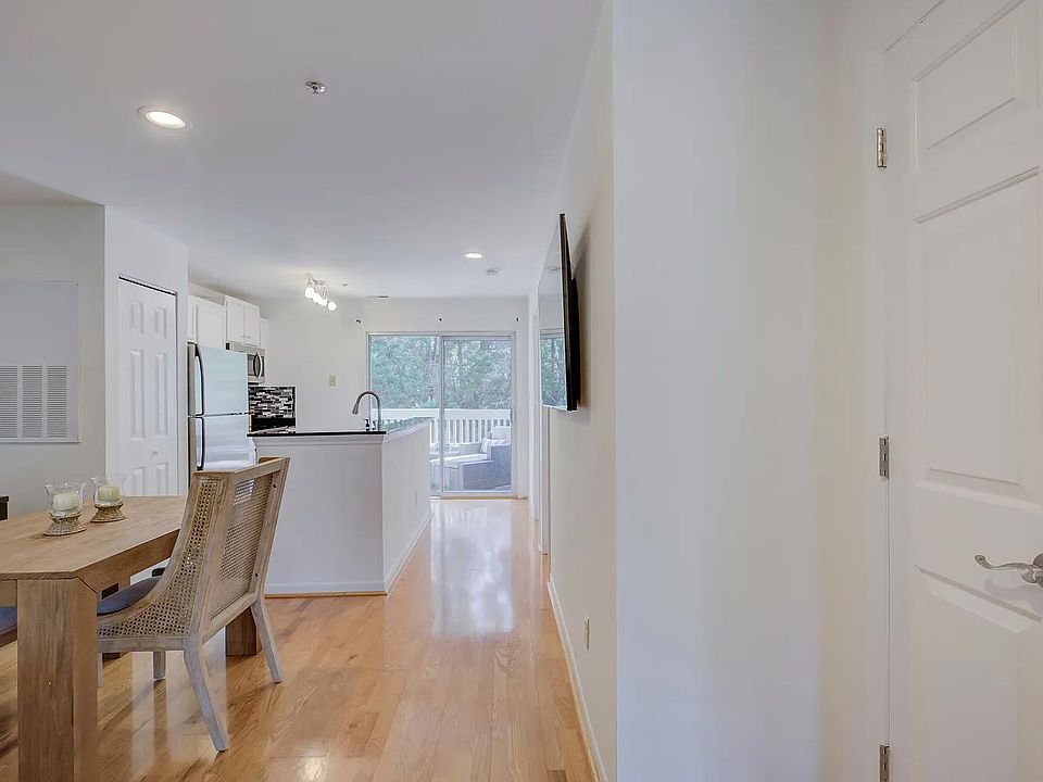 1st image of 501 Olmsted Park Pl