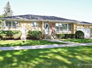 8401 N Oriole Ave, Niles, IL
