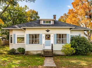 56 Highland St, Reading, MA 01867