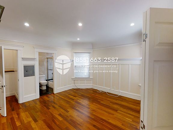 3rd image of 624 Shrader St APT 2
