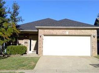 2701 Crystal Falls Rd, Lexington, KY 40509