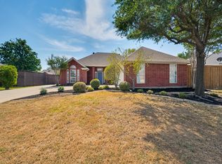 1005 Diane St, Aubrey, TX 76227