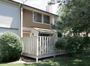 2201 Quail Run Dr, Kalamazoo, MI 49009