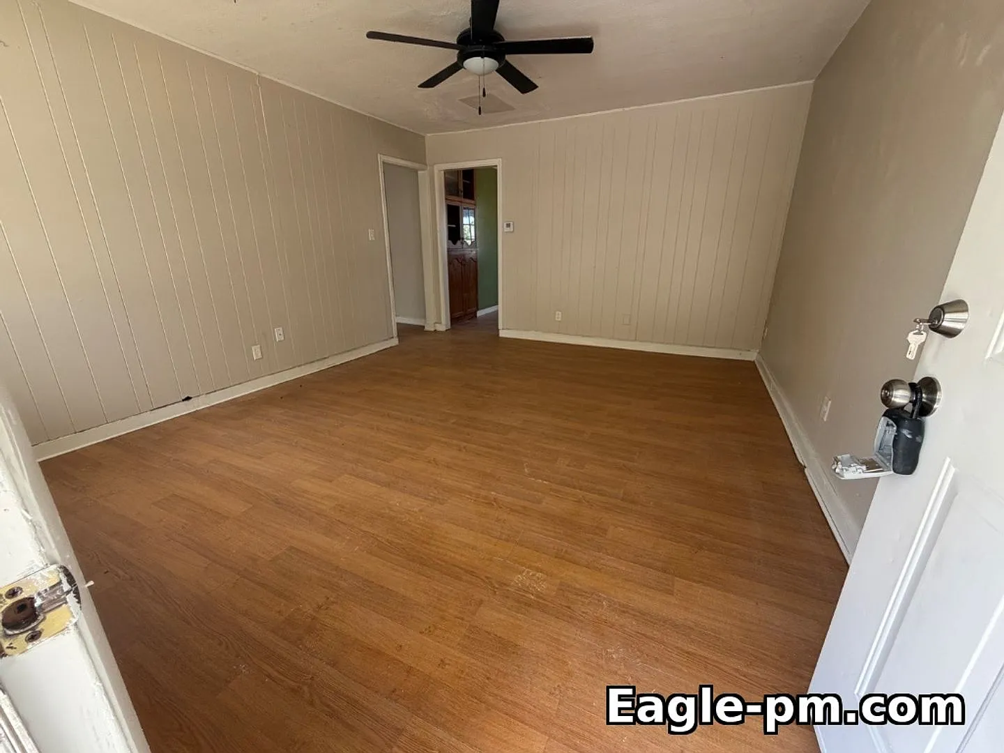 3 Bedroom 1 Bath Home For Rent — Photo 2