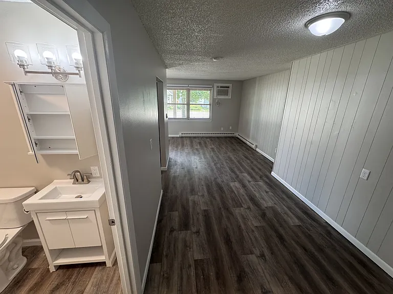 206 E Center St #11 — Photo 7