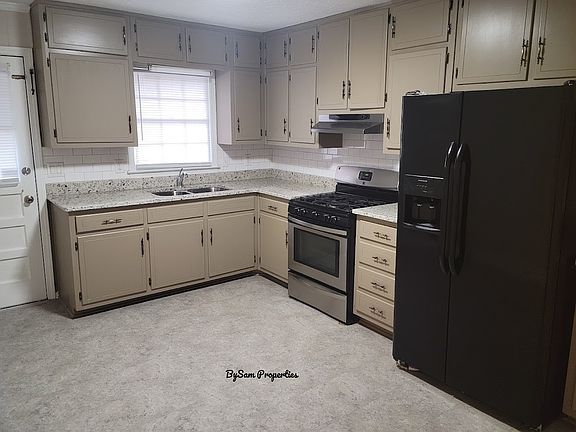 5th image of 2049 Pucketts Dr SW APT B