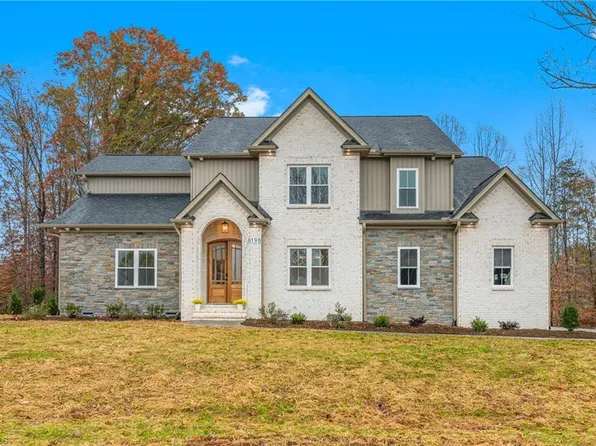 8198 Rob Roy Dr, Summerfield, NC 27358