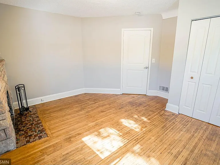 2940 Vincent Ave N #1 — Photo 14