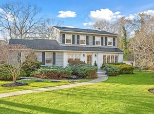 23 N Westbury Rd, Hampton Bays, NY 11946