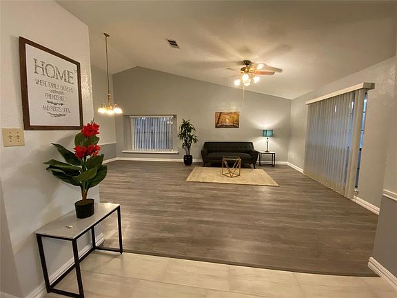 3rd image of 2702 Princewood Dr