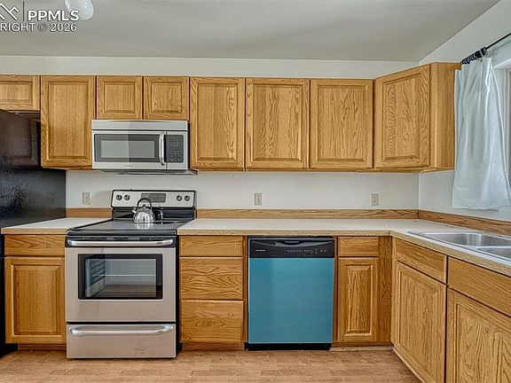 4th image of 866 Aspen Village Rd