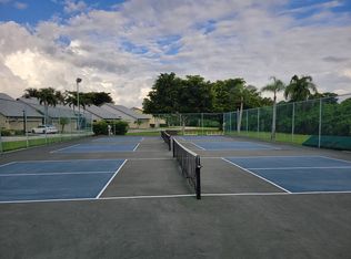 603 McGregor Park Cir, Fort Myers, FL 33908