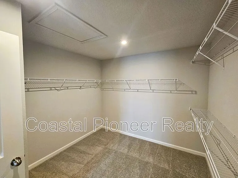 19403 Blue Pond Dr — Photo 29