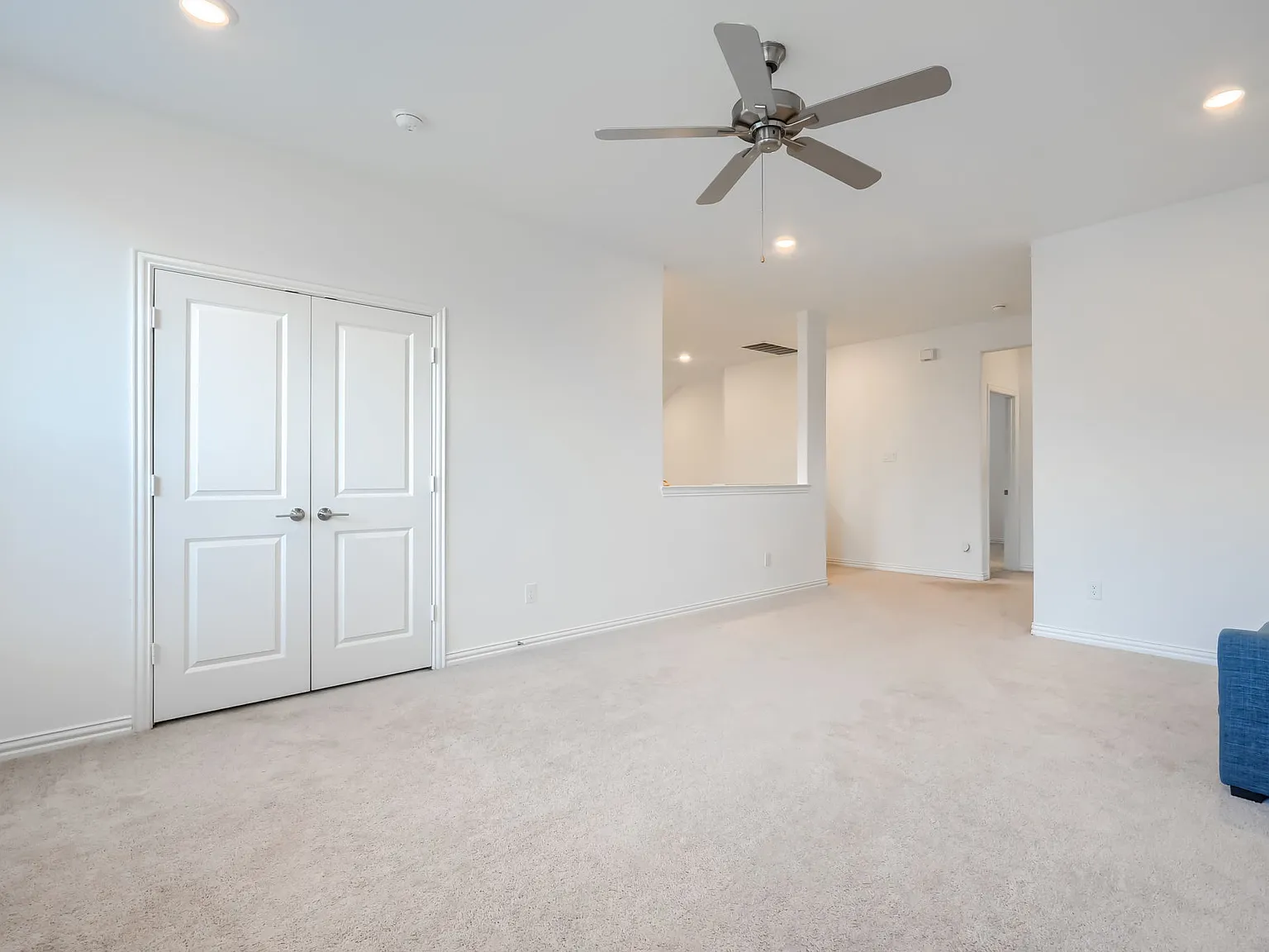 5 bed, 4.5 bath, 3398 sqft, $3,200 — Photo 4