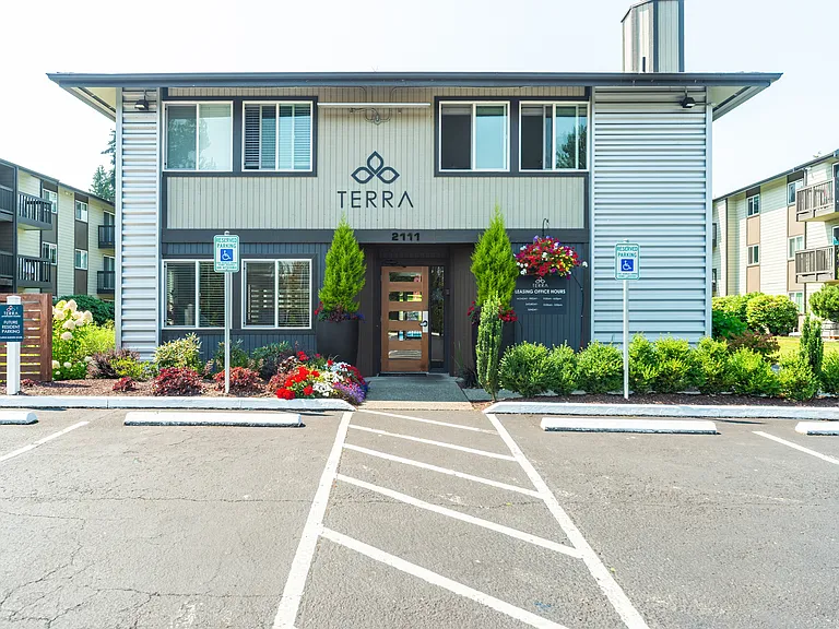 Terra — Photo 7