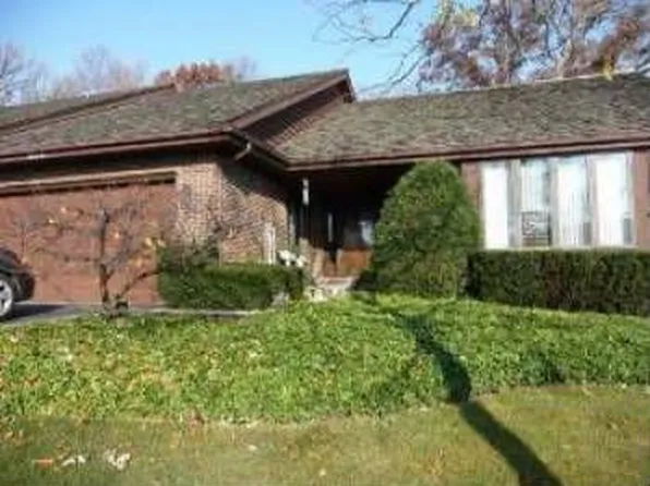 808 Kristin Ct, Gurnee, IL 60031