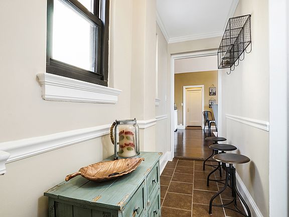 3rd image of 314 Livingston Ave APT 401W