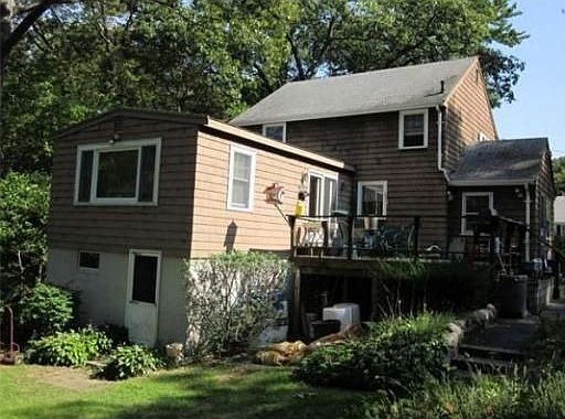 2nd image of 26 Houston St