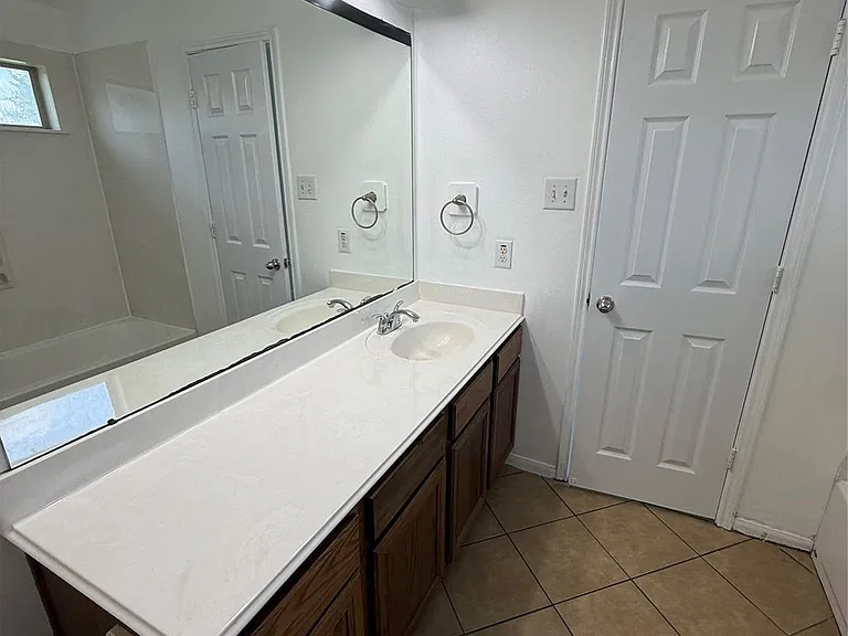 12650 Redbud Villa Ln — Photo 15