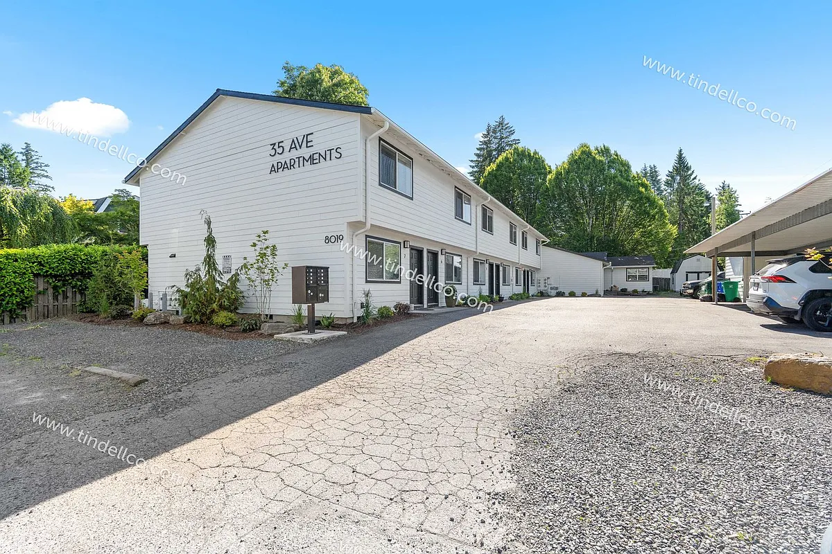 Building Photo - 8019 SW 35th Ave