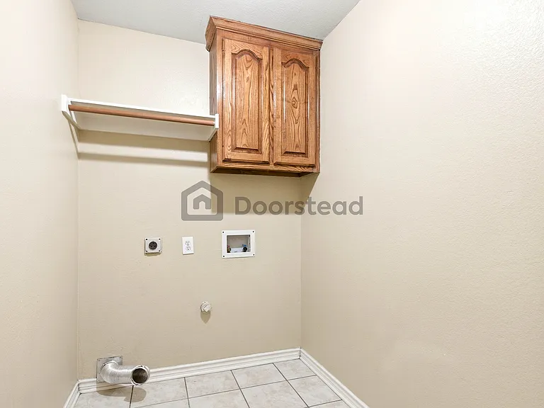 15809 Ducote Dr — Photo 26