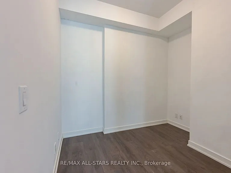 609 Avenue Rd #1001 — Photo 14
