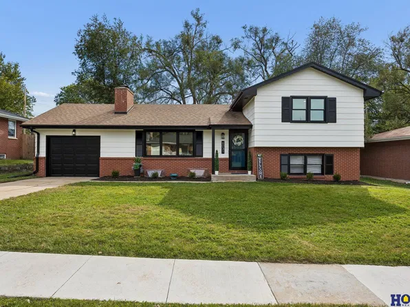 6031 Lexington Ave, Lincoln, NE 68505