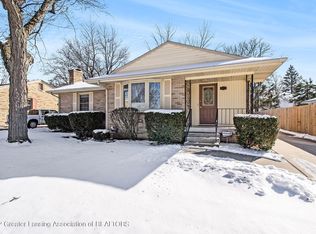 3227 Glasgow Dr, Lansing, MI 48911