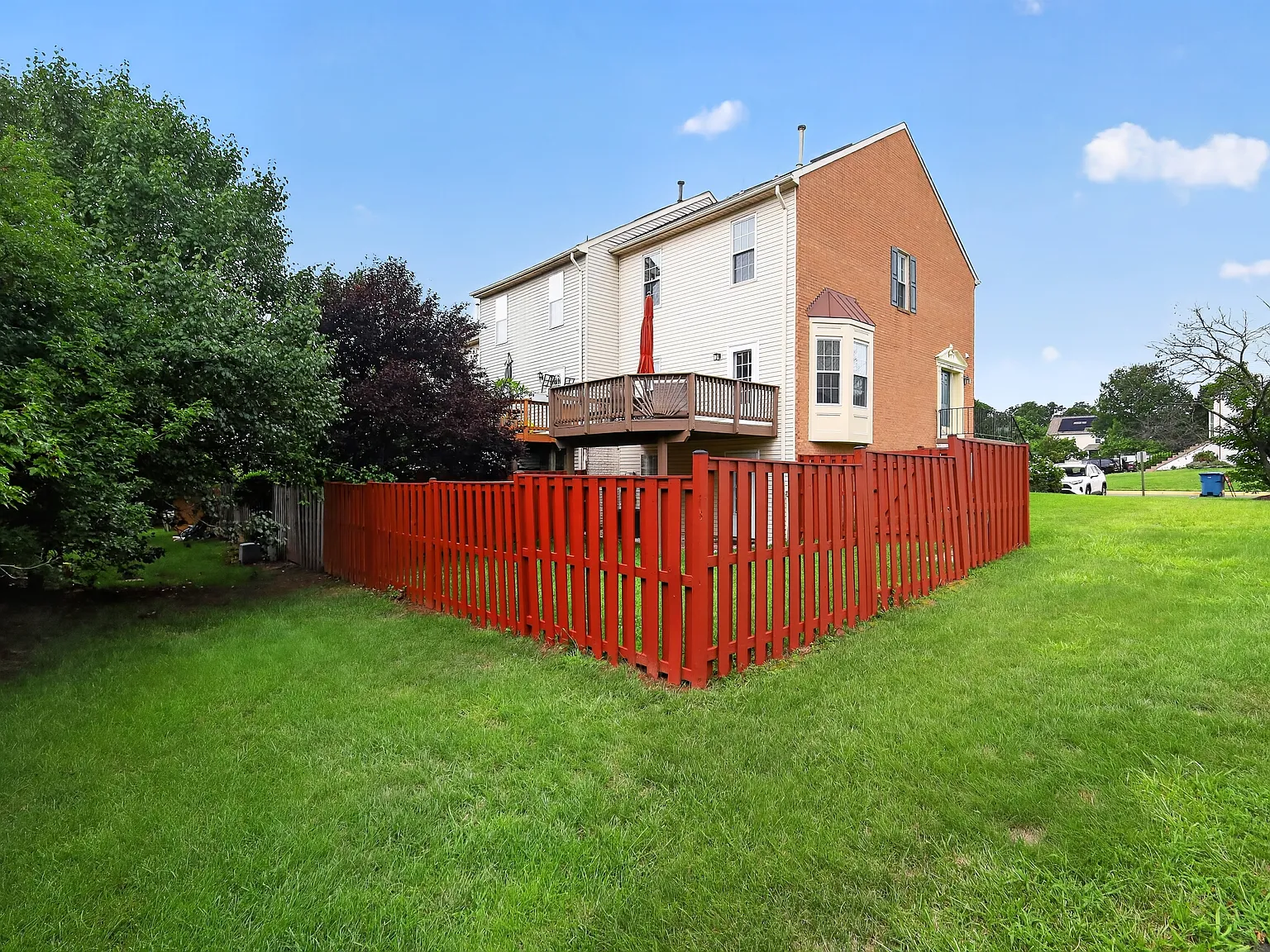 3 bed, 1874 sqft, $3,000 — Photo 2