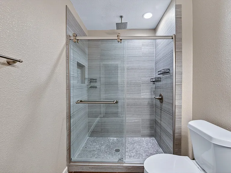 2908 Mistywood Ln — Photo 12
