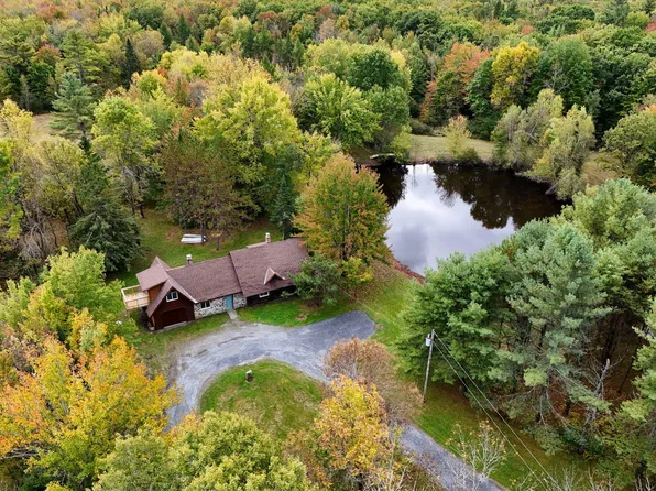 284 River Road, Detroit, ME 04929