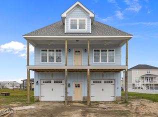 1303 Barnacle Ln, Morehead City, NC 28557
