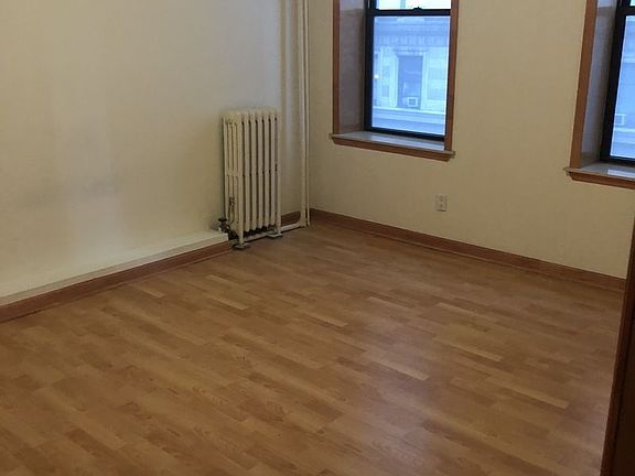2nd image of 219 W 100th St APT 4E