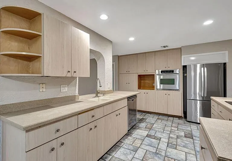 1402 Cormorant Rd — Photo 9