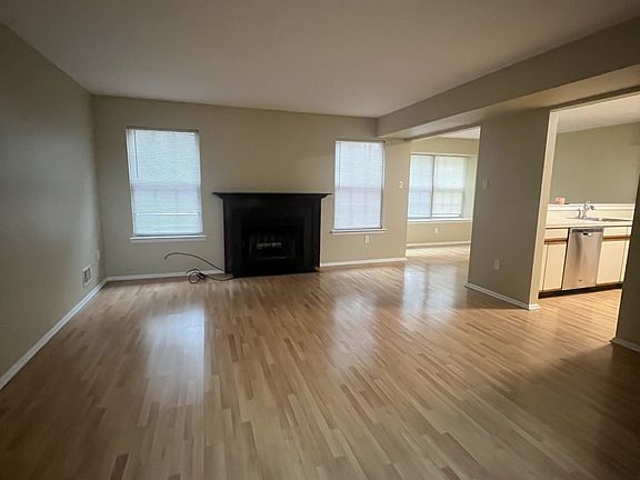 3rd image of 106 Wisbech Pl