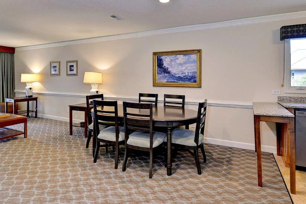 2 bed, 1401 sqft, $3,300 — Photo 1