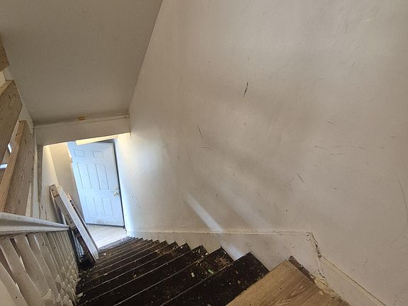 5th image of 44 Cherry St #44