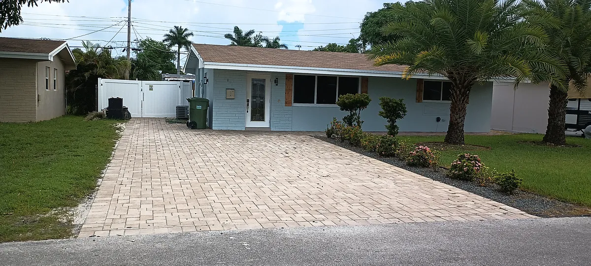 Building Photo - 7681 NW 16th Ct