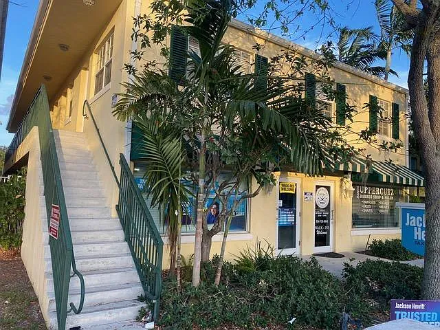 2 bed, 1.0 bath, 875 sqft, $2,000 — Photo 2