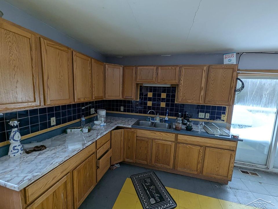 2nd image of 1709 Balsam Hwy