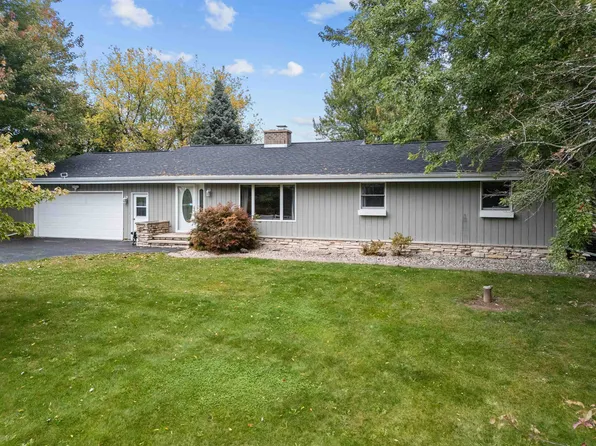 N2172 Manley Rd, Hortonville, WI 54944