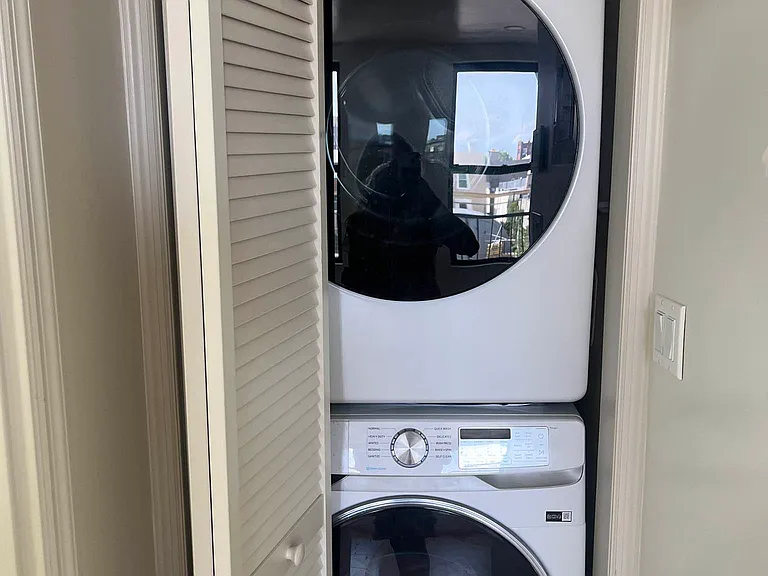 217 India St #2R — Photo 6
