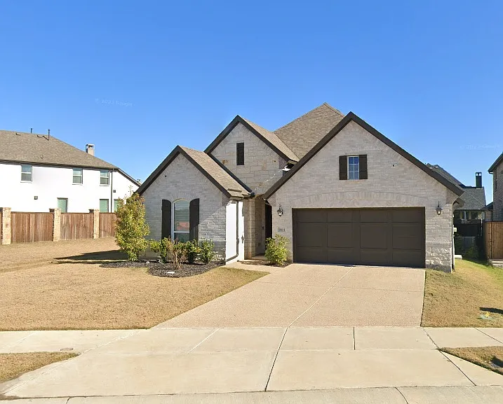 4 bed, 2293 sqft, $3,500 — Photo 1