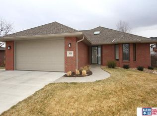 5051 Eagle Ridge Rd, Lincoln, NE 68516