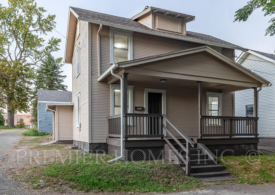 2415 Strasser Pl SW