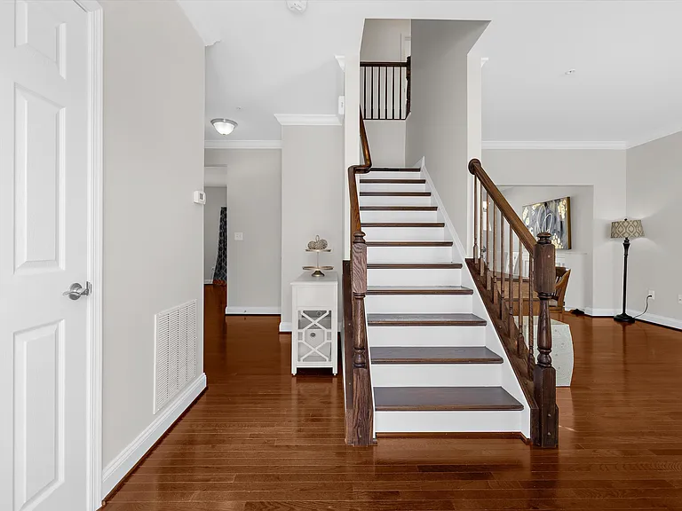 408 Stayton St — Photo 3