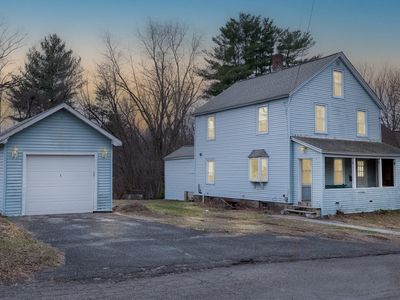 14 Dewey St, Easthampton, MA, 01027